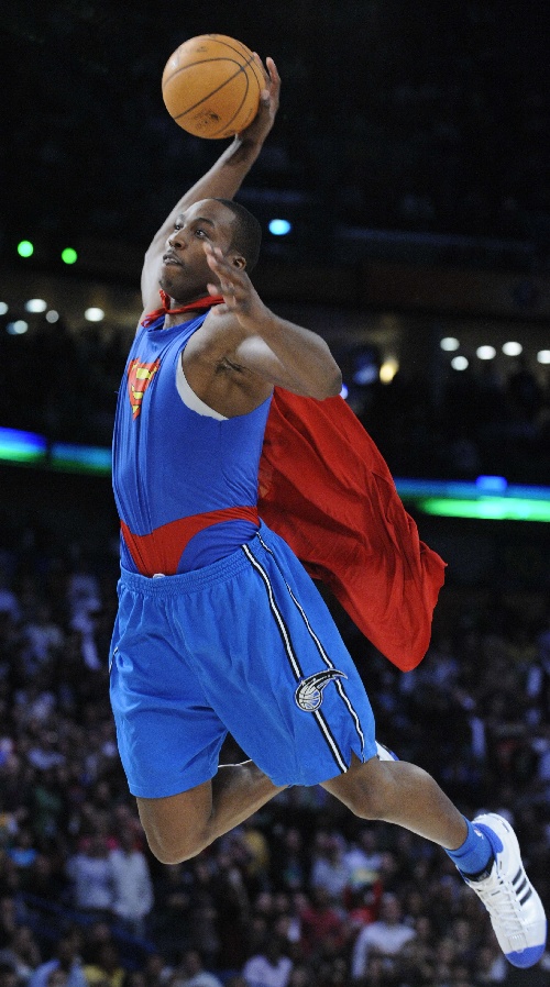 翻新太贵，维罗纳市长托马西提出把维罗纳现主场直接拆除再重建（维罗纳球场翻新成本过高，市长托马西提议拆除现有主场并重建）