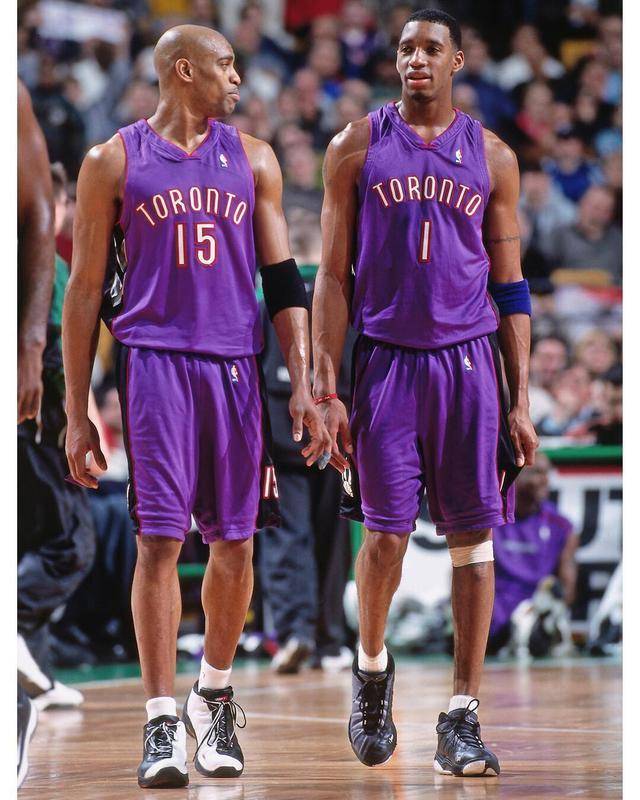 加布里埃尔本赛季中超6次首开纪录领跑海港，逼近奥斯卡纪录（加布里埃尔本季已6次先拔头筹居海港之首，逼近奥斯卡纪录）