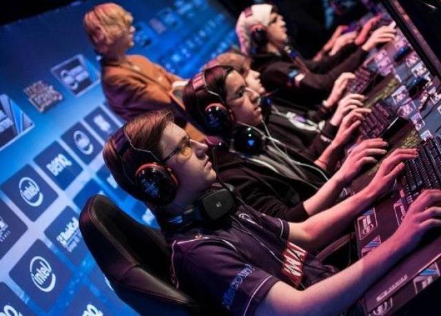 训练场上的 训练场上的