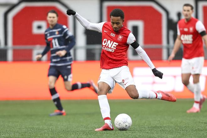 不少球队在 不少球队在